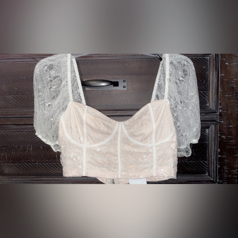 Forever 21 Lace crop top